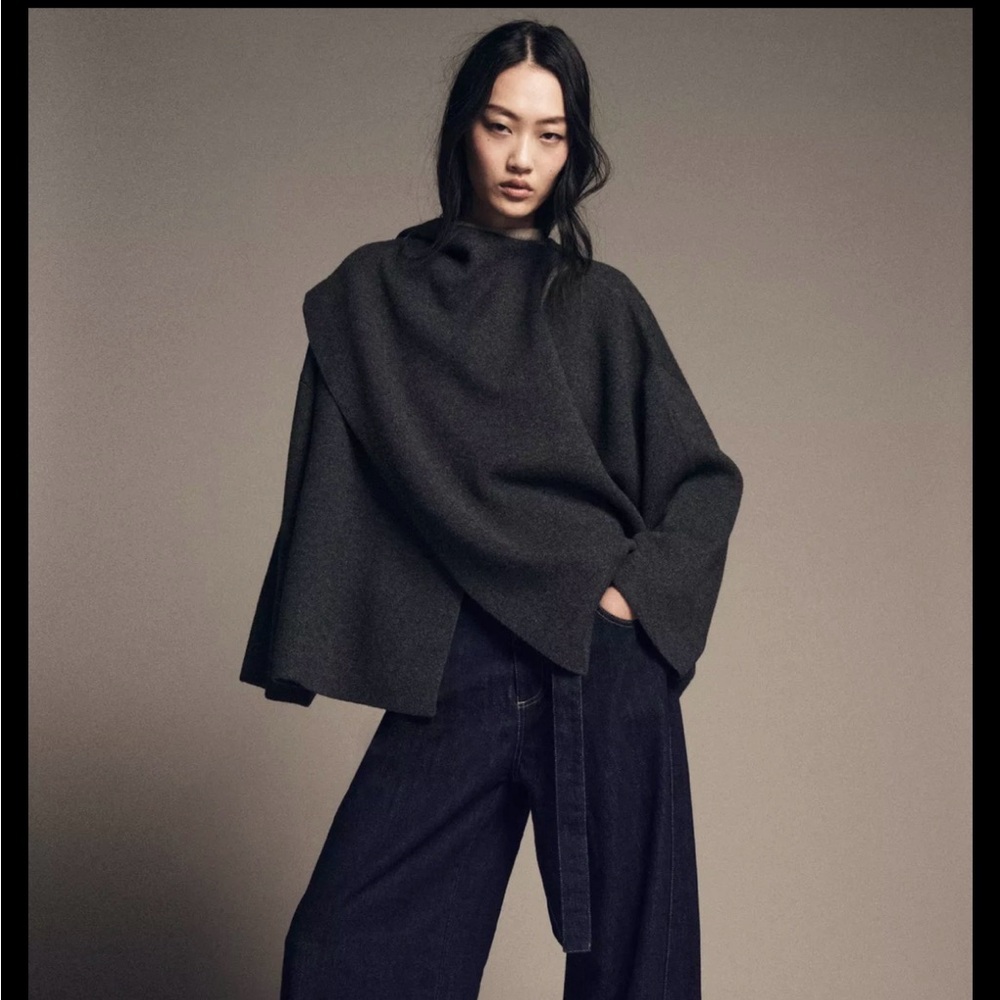 Elegant Dark Gray Women's Cape